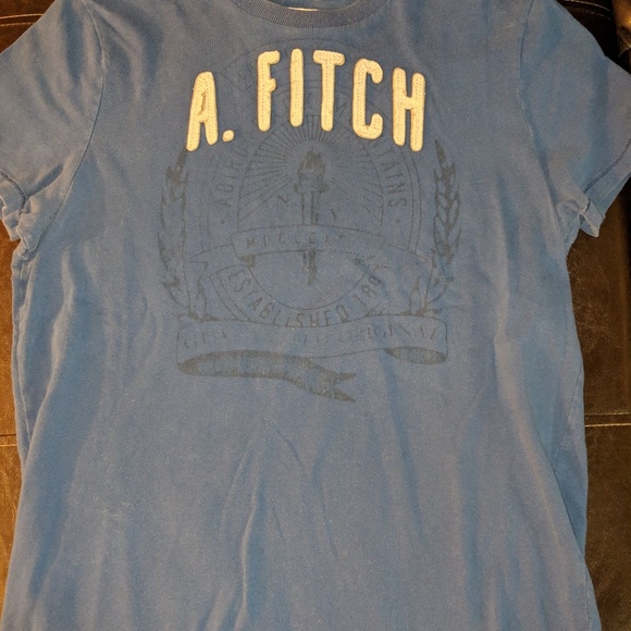 Clothes - Picture 2 of 3